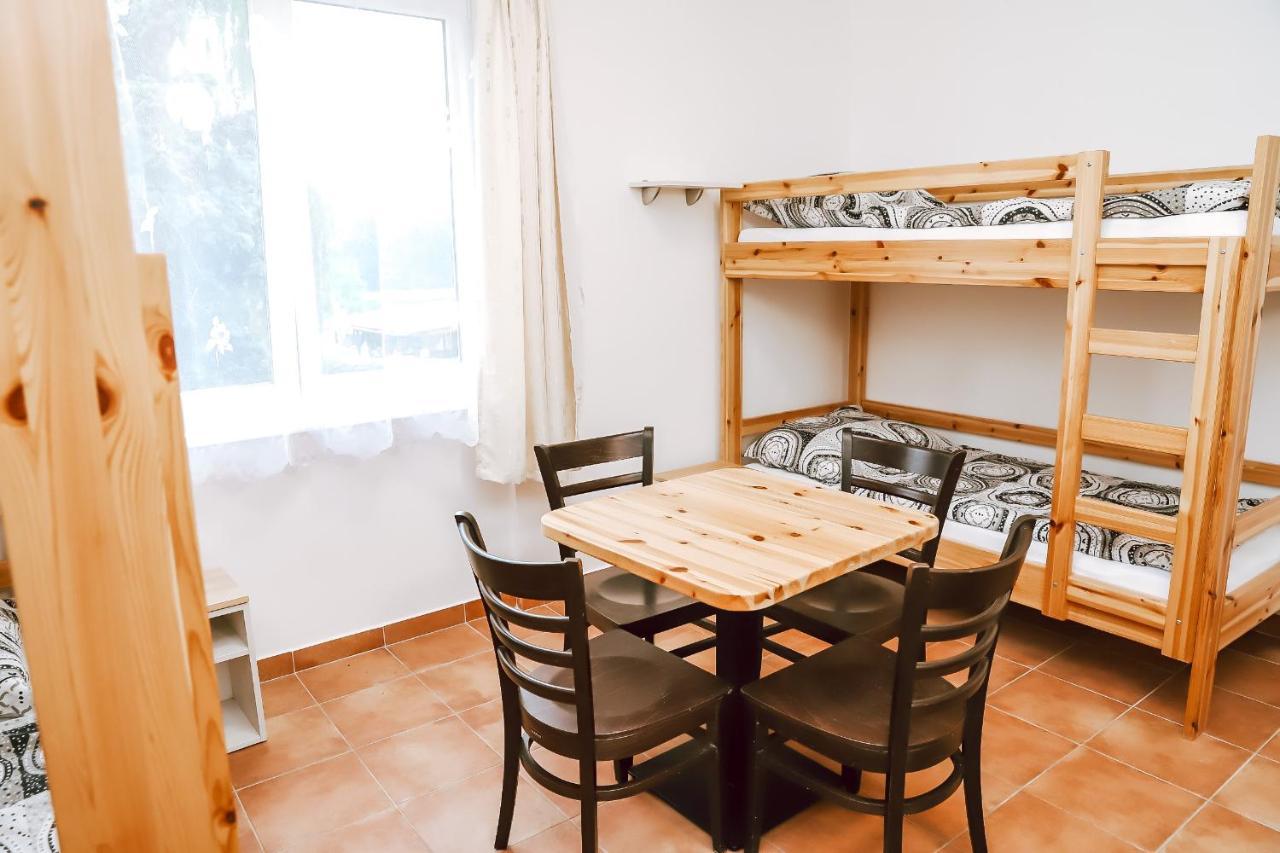Chaty A Apartmany Hracholusky Kemp Kosatka Pnovany Ngoại thất bức ảnh