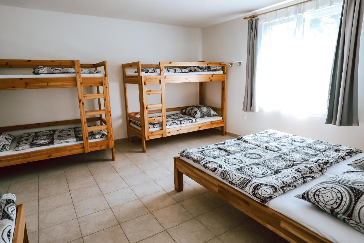 Chaty A Apartmany Hracholusky Kemp Kosatka Pnovany Ngoại thất bức ảnh