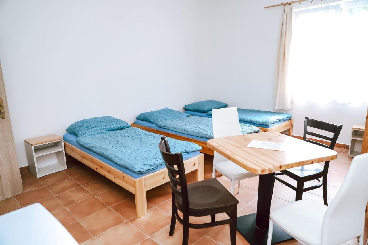 Chaty A Apartmany Hracholusky Kemp Kosatka Pnovany Ngoại thất bức ảnh