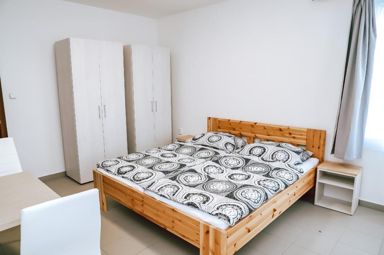Chaty A Apartmany Hracholusky Kemp Kosatka Pnovany Ngoại thất bức ảnh