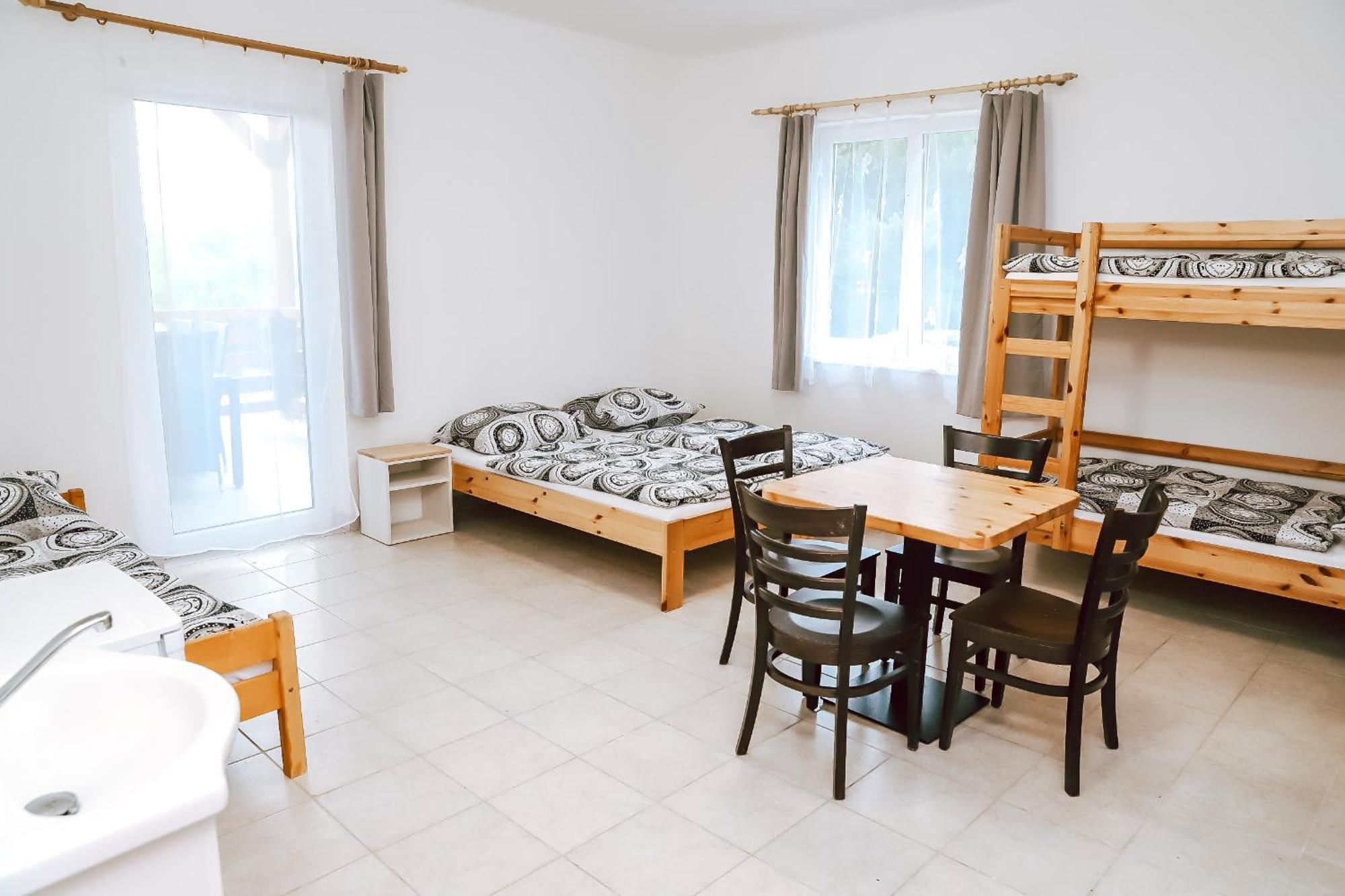 Chaty A Apartmany Hracholusky Kemp Kosatka Pnovany Phòng bức ảnh